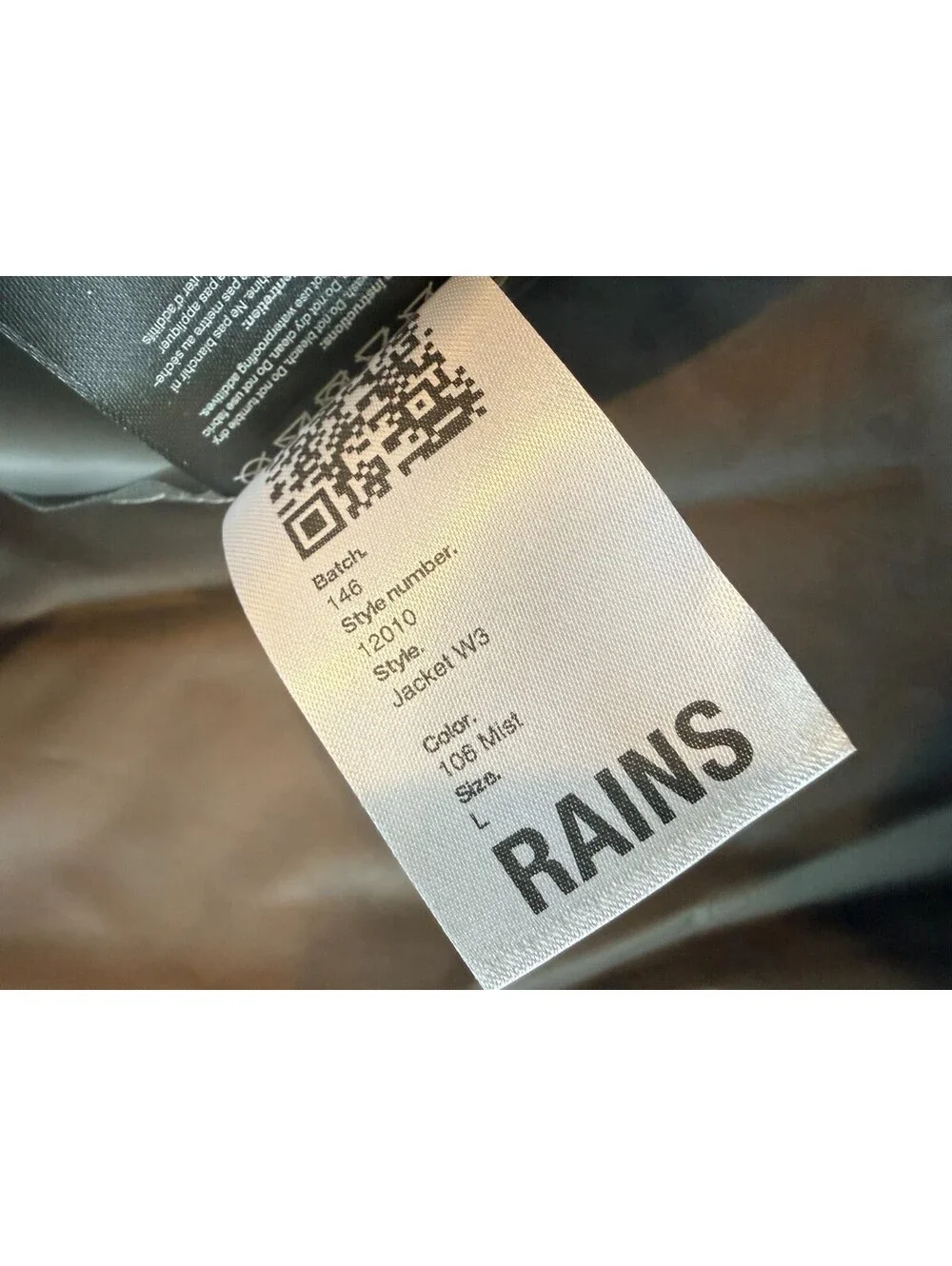 RAINS Jacket W3 Waterproof Hooded Rain Jacket - Grey Mist Translucent, Unisex L